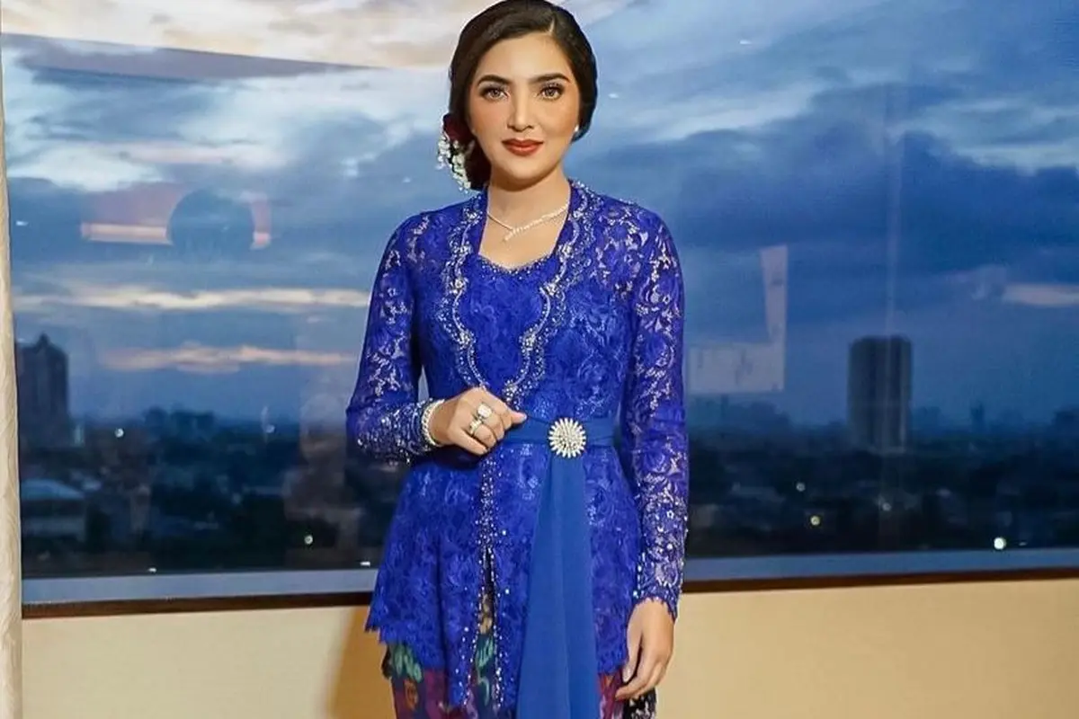 8 Inspirasi Model Kebaya Modern Simple dari Anya Geraldine hingga Nikita Willy