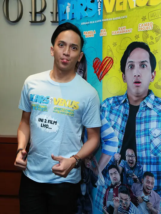 "Biasanya gue bilang iya ke film karena sutradara apakah mumpuni, Skrip bagus, dan pemainnya ya emang mumpuni, mau main. Tapi ini pertama kali film yang gue baca skripnya gue langsung mau," tandasnya. (Nurwahyunan/Bintang.com)