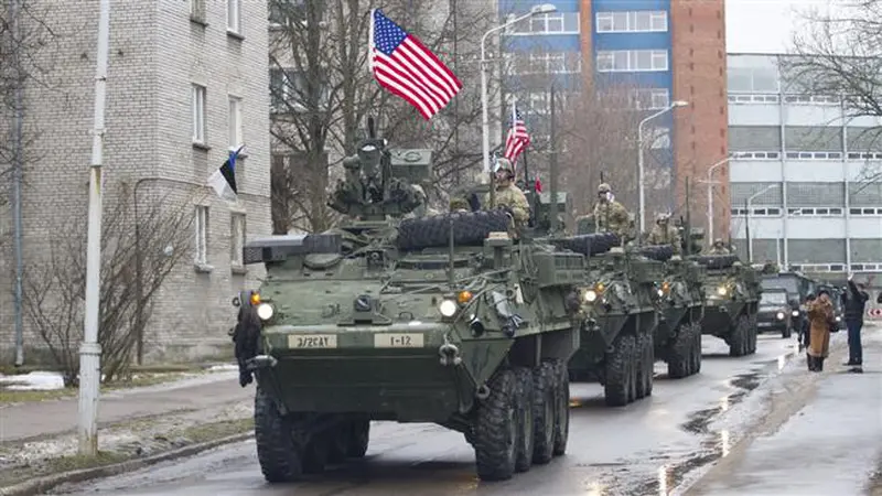 Tank Tempur AS Masuk Kota Perbatasan dengan Rusia