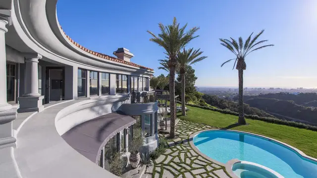 [Bintang] Kylie Jenner