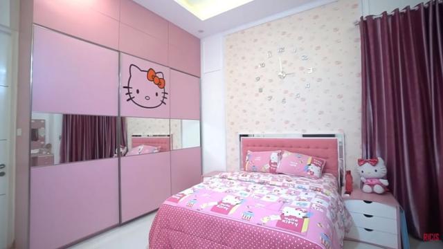 Serba Pink Bertema Hello Kitty Ini 6 Potret Kamar Ria Ricis Hot Liputan6 Com