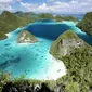 Berada jauh di selatan, danau ubur-ubur jadi pesona tersembunyi Raja Ampat.