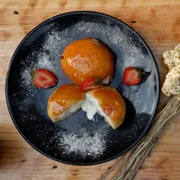 resep donut brulee isi vla./Copyright shutterstock.com/g/Budoyo+santoso