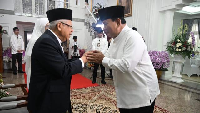 Wakil Presiden (Wapres) Ma’ruf Amin menggelar acara halal bihalal Idul Fitri dengan keluarga, kerabat, dan perangkat melekat di kediaman resminya, Jalan Diponegoro No. 2, Jakarta Pusat, Rabu pagi (10/04/2024).