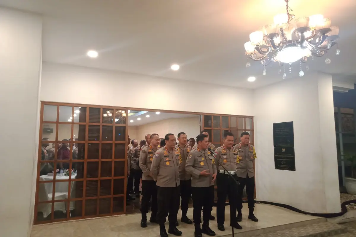 (Kabaharkam) Polri Komjen Fadil Imran bersama jajaran di Mapolda Metro Jaya.
