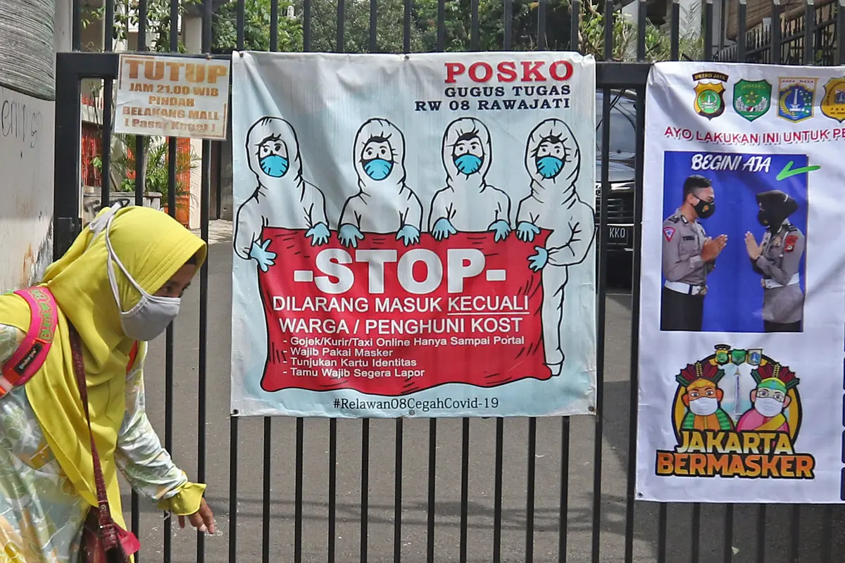 FOTO: PPKM Mikro Mulai Diterapkan di 7 Provinsi