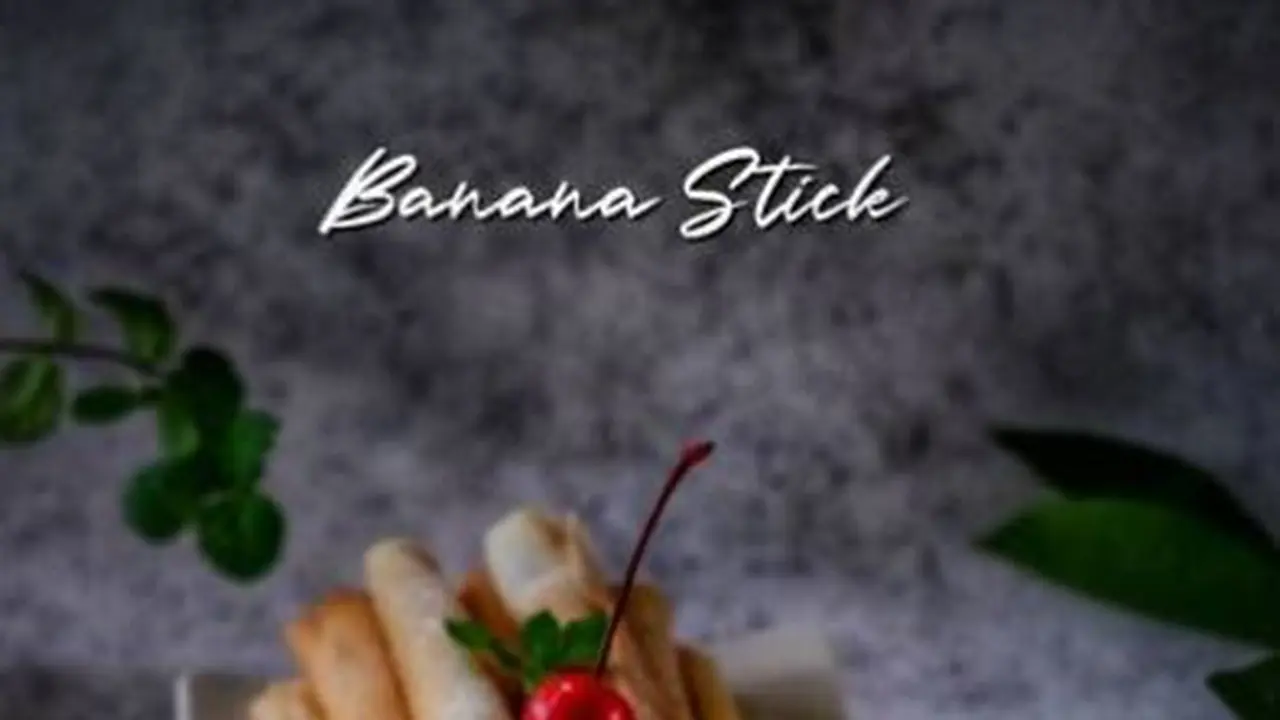 Sepiring banana roll stik