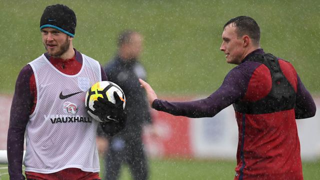 FOTO: Inggris Bersiap Jelang Hadapi Jerman dan Brasil