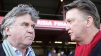 Rekor pertemuan dan perbandingan gelar antara Guus Hiddink dan Louis Van Gaal. (Express)