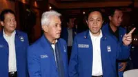 Kandidat Ketua Umum PAN Hatta Rajasa bersama Sekjen DPP PAN Zulkifli Hasan (kanan) saat silaturahmi pengurus DPW dan DPD PAN di Kuta, Denapsar, Bali.(Antara)