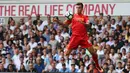 5. Philippe Coutinho. Jersey dengan nama Philippe Coutinho menjadi jersey Liverpool terlaris saat ini. (AFP/Justin Tallis)