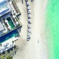 Belmond Cap Juluca direnovasi sedemikian rupa untuk menawarkan pengalaman berjalan tanpa alas kaki di tepi pantaiBelmond Cap Juluca direnovasi sedemikian rupa untuk menawarkan pengalaman berjalan tanpa alas kaki di tepi pantai (Foto: Belmond Cap Juluca)