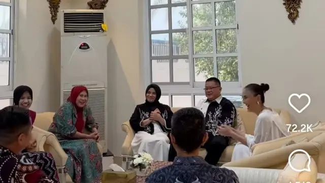 Agnez Mo ikut buka puasa bersama di KJRI Dubai. (Instagram/ agnezmo)