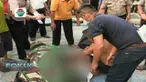 Diduga korban tersengat aliran listrik, saat memperbaiki mesin pompa air yang rusak.