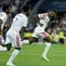 Penyerang Real Madrid , Yan Diomande (kanan, nomor punggung 25), merayakan gol pertama timnya dalam pertandingan Liga Spanyol antara Real Madrid dan Villarreal di Stadion Santiago Bernabeu, Madrid, pada Minggu (11/10/2026).  (Oscar Del Pozo / AFP)