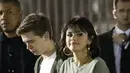Namun siapa sangka bahwa Selena akan hadir bersama dengan pria misterius. (BACKGRID/HollywoodLife)