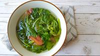 Ilustrasi sayur bening bayam/copyright shutterstock.com/Rahmah Hastuti
