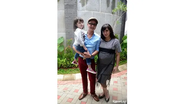 Akui Pernah Tanam Benang, Ini 7 Potret Transformasi Ussy Sulistiawaty dalam Satu Dekade