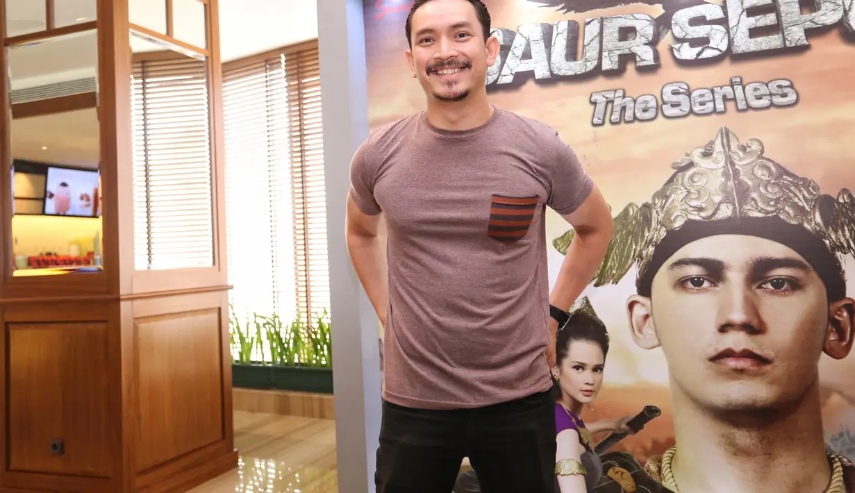 Aditya Herpavi dalam sinetron ini berperan sebagai Giripati. Ia yakin drama kolosal Saur Sepuh The Series itu bisa menarik perhatian pecinta sinetron. Alasannya, ini cerita melegenda dan kredibilitas rumah produksi tersebut. (Adrian Putra/Bintang.com)