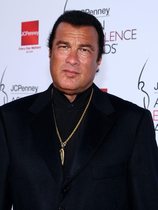 Pegang Sabuk Hitam Steven Seagal Latih Aikido Polisi Serbia Page 1 Photo Fimela Com
