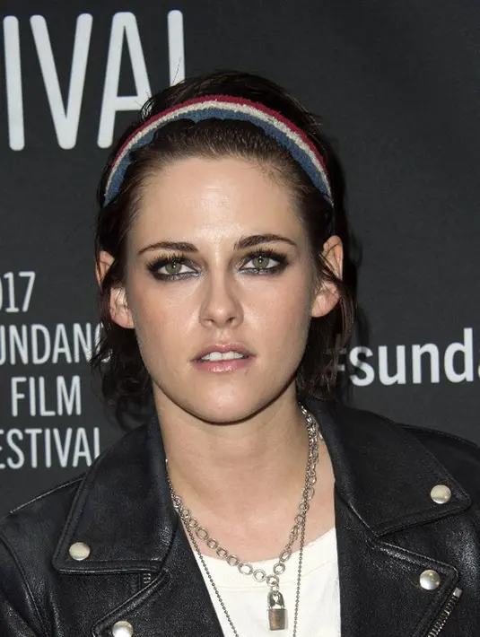 Di hari yang sama, K-Steward juga menghadiri sebuah acara yang berbeda dan kabarnya ia kembali menjadi pusat perhatian orang-orang di sekitarnya. (AFP/Bintang.com)