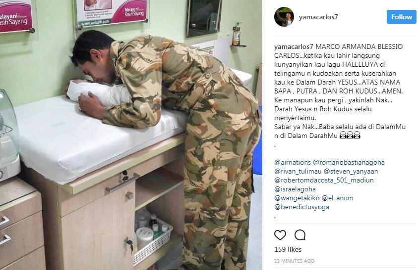 Yama Carlos dan anak dari pernikahannya dengan Arfita Dwi Putri.