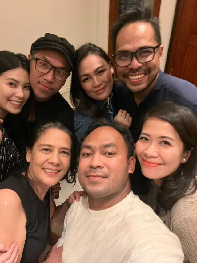 Perayaan ulang tahun Naysila Mirdad ke-35 (foto: Instagram viv_viviane)