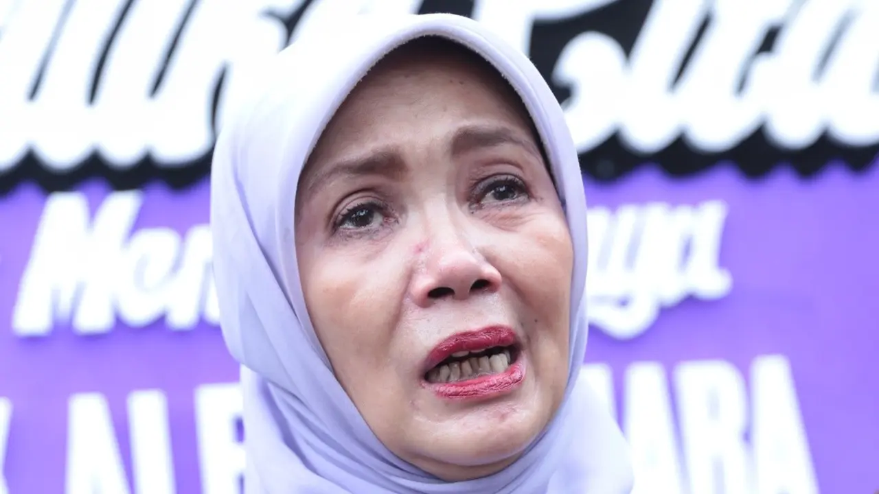 [Bintang] Yanti (Istri Alm. Chrisye)