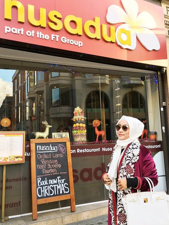 Intip Restoran Bos First Travel di London