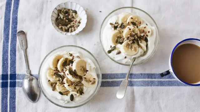 Banana yoghurt