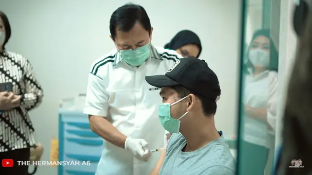 6 Momen Keluarga Anang Hermansyah Disuntik Vaksin, Ekspresi Anang Jadi Sorotan