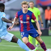 Aksi Frenkie De Jong dalam laga antara Barcelona kontra Celta Vigo dalam lanjutan La Liga 2023/2024 pada 23 September lalu. (AFP/Pau Barrena)