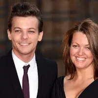 Louis Tomlinson dan ibunda. (via CNN)