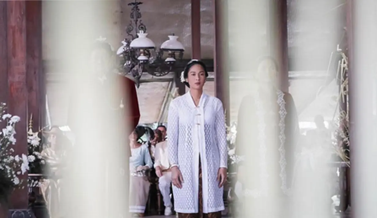 Hari Kartini kerap dirayakan oleh sebagian besar perempuan di Indonesia. Sebagai bentuk rasa terima kasihnya kepada R A Kartini yang telah memperjuangkan hak wanita untuk berkarya  dan mengenyam pendidikan. (Instagram/ayushita)