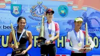 Atlet Triathlon asal Portugal Sarah Virginia Costeira menjadi yang tercepat dalam ajang Bengkulu International Triathlon 2017 untuk kelas Sparint Distance Women (Liputan6.com/Yuliardi Hardjo)
