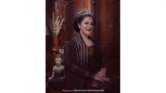 7 Potret Kahiyang Ayu dalam Busana Etnik Indonesia, Bikin Pangling