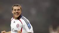 Lukas Podolski saat membela Bayern Munchen rentang 2006-2009. (AFP/Filippo Monteforte)