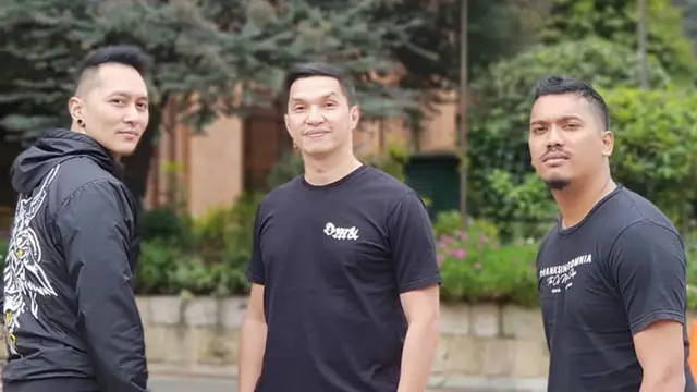 6 Potret Terbaru Edison Wardhana, Rekan Demian