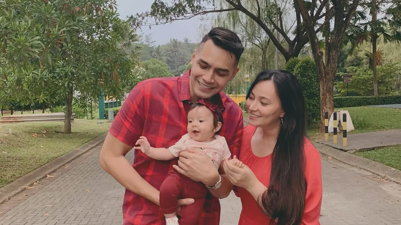 [Fimela] Asmirandah dan Jonas Rivanno