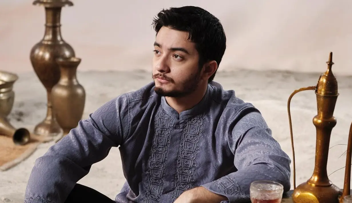 Melalui unggahan di media sosial, Bryan Domani terbilang sering mengunggah berbagai kegiatannya. Tentu saja, penampilan kakak dari Megan Domani ini juga tak lepas dari sorotan. (Liputan6.com/IG/@bryandomani_bd_)