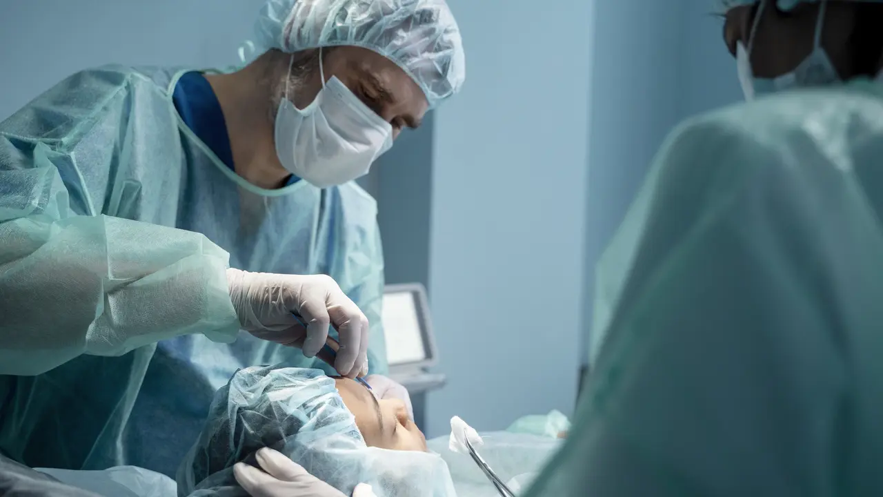 6 Tahap Skrining yang Perlu Dilakukan Pasien Gangguan Penglihatan Sebelum Jalani Tindakan Lasik