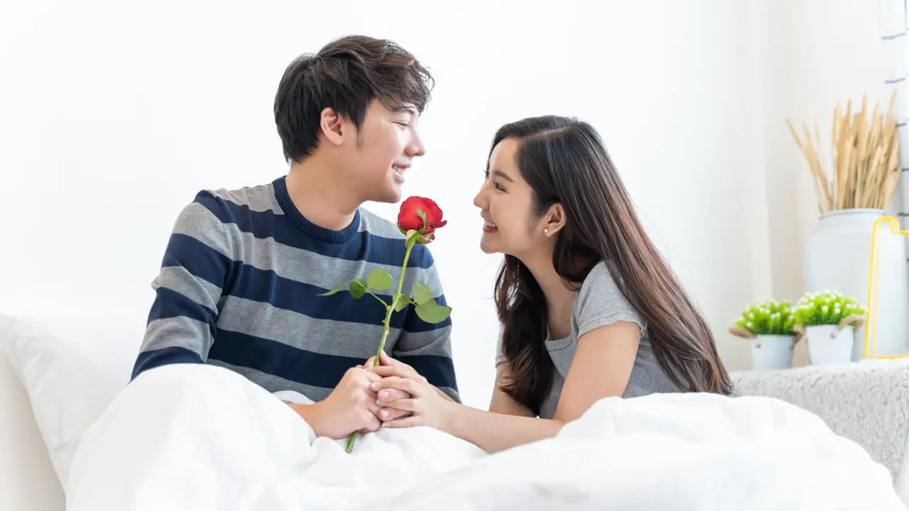 romantis couple bahagia menikah