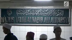  Indonesia kehilangan ulama besar, Al Habib Abdurrahman bin Muhammad bin Ali Al Habsyi Kwitang tutup usia.

Habib Kwitang sering dalam tausiyahnya meminta jemaah untuk menyebarkan agama Islam dengan toleran. (sab)