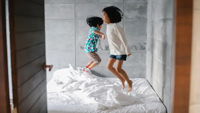 8 Cara Menghadapi Anak Hiperaktif