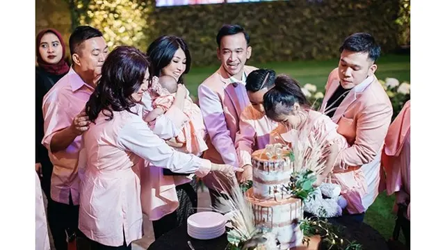 7 Potret Mewahnya Perayaan Ulang Tahun Ruben Onsu, Mirip Resepsi Pernikahan