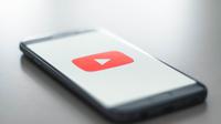 Logo YouTube (Photo by Christian Wiediger on Unsplash)