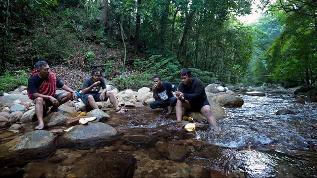 Tim Ekspedisi Indonesia telah tiba di Tol Kayangan, Jawa Tengah. Mereka menyelesaikan perjalanan setelah 424 hari berkeliling menjelajahi Indonesia dengan bersepeda motor mulai dari Jumat 1 Juli 2022 lalu. (Ist)