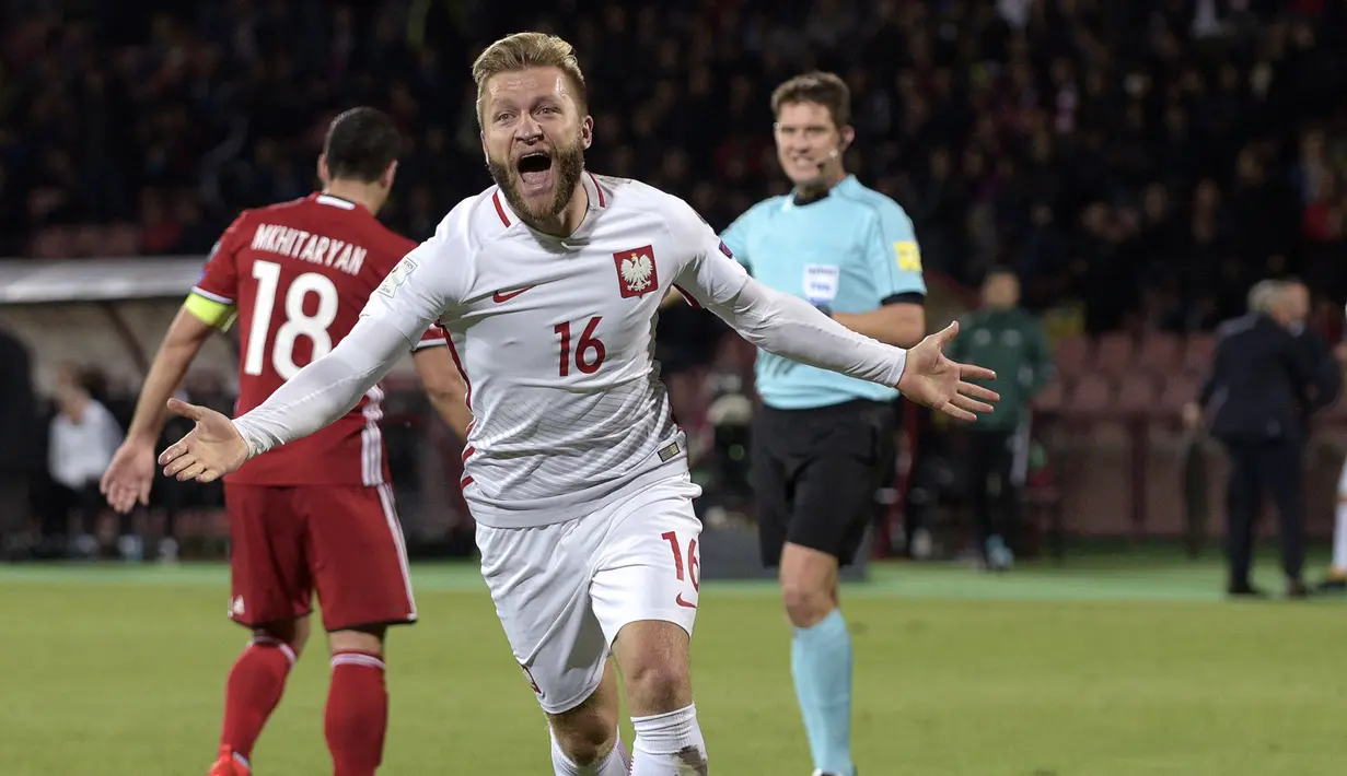2. Jakub Blaszczykowski - Namanya memiliki arti seseorang yang mampu diandalkan. Terbukti pemain timnas Polandia tersebut mampu menjadi pemain andalan Borusia Dortmund pada musim 2007-2015. (AFP/Karen Minasyan)
