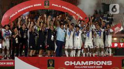 Port FC sukses merengkuh gelar juara Piala Presiden 2025 usai menang 2-1 atas klub Inggris, Oxford United dalam laga final di Stadion Si Jalak Harupat, Bandung, Jawa Barat, Minggu (13/7/2025). (Liputan6.com/Helmi Fithriansyah)