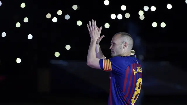 FOTO: Tawa dan Tangis Andres Iniesta di Laga Perpisahan